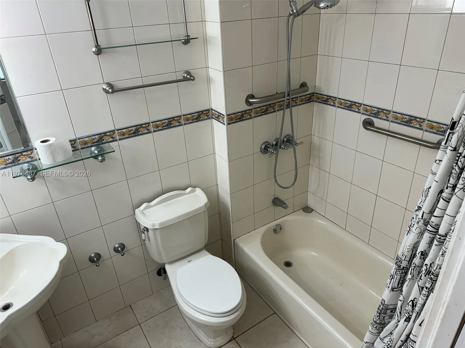 10210 Collins Ave 107, Bal Harbour, Florida 33154, Bal Harbour, Florida 33154, 1 Bedroom Bedrooms, ,1 BathroomBathrooms,Residential Lease,For Rent,10210 Collins Ave 107, Bal Harbour, Florida 33154,A11976487