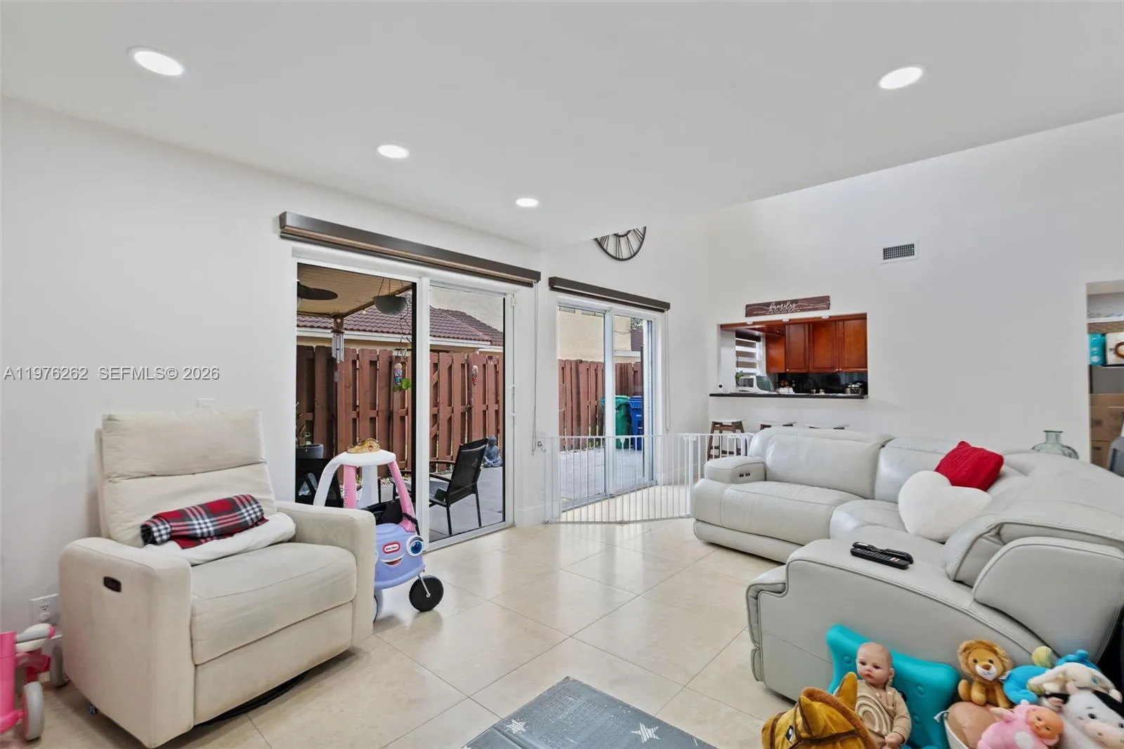 6523 Nw 170th Ln, Hialeah, Florida 33015, Hialeah, Florida 33015, 3 Bedrooms Bedrooms, ,2 BathroomsBathrooms,Residential Lease,For Rent,6523 Nw 170th Ln, Hialeah, Florida 33015,A11976262