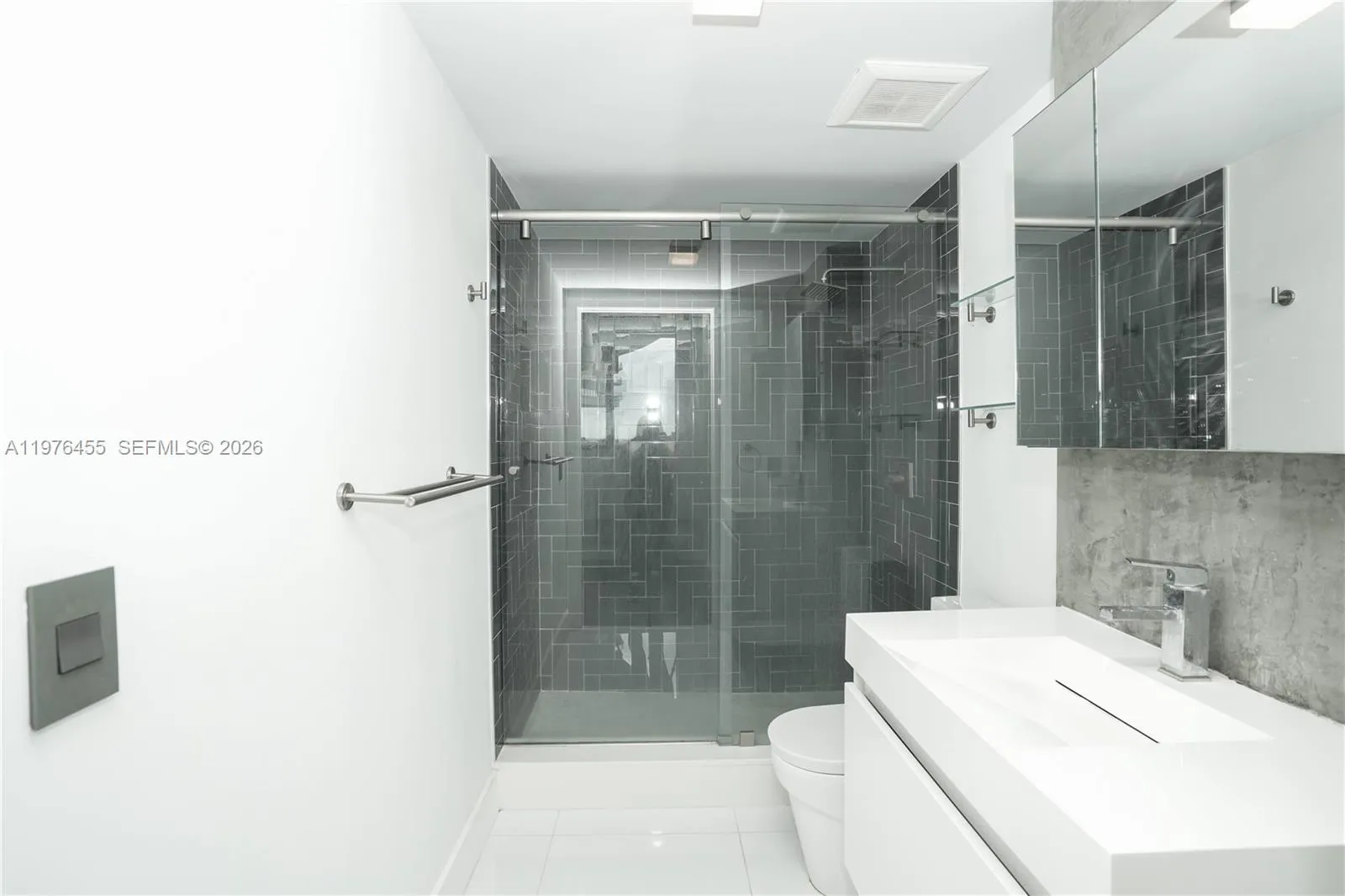 690 Sw 1st Ct 1434, Miami, Florida 33130, Miami, Florida 33130, ,1 BathroomBathrooms,Residential Lease,For Rent,690 Sw 1st Ct 1434, Miami, Florida 33130,A11976455