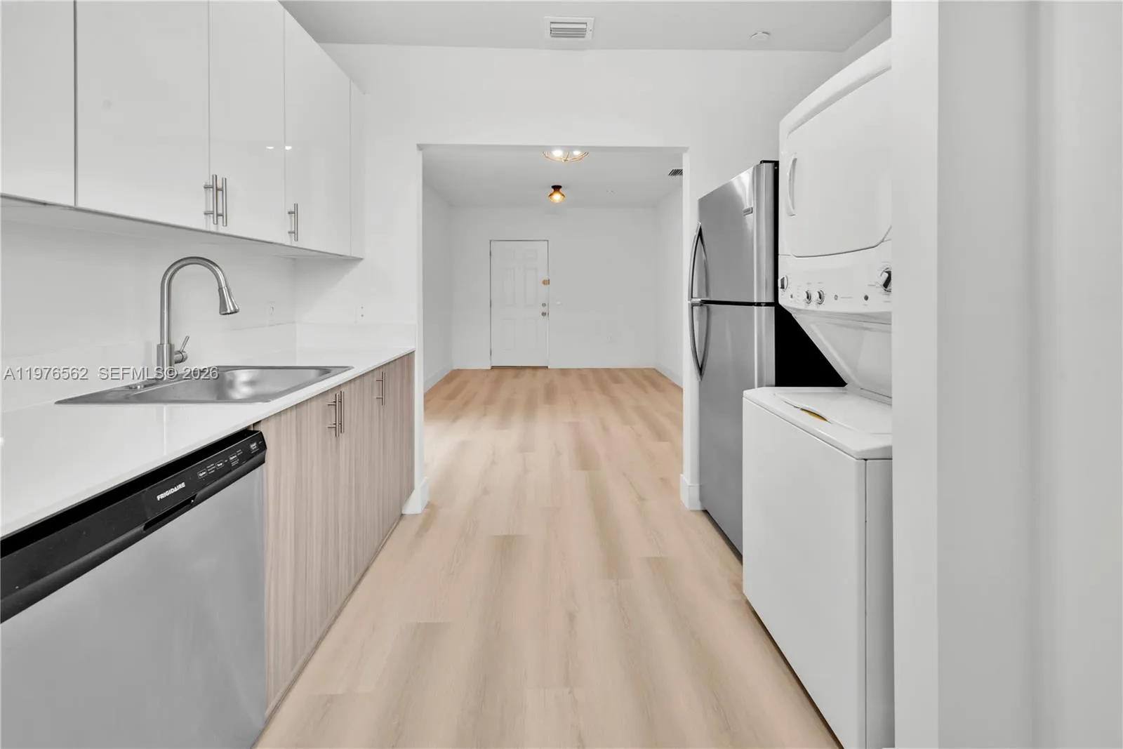 1119 Sw 6th St 102, Miami, Florida 33130, Miami, Florida 33130, 2 Bedrooms Bedrooms, ,1 BathroomBathrooms,Residential Lease,For Rent,1119 Sw 6th St 102, Miami, Florida 33130,A11976562