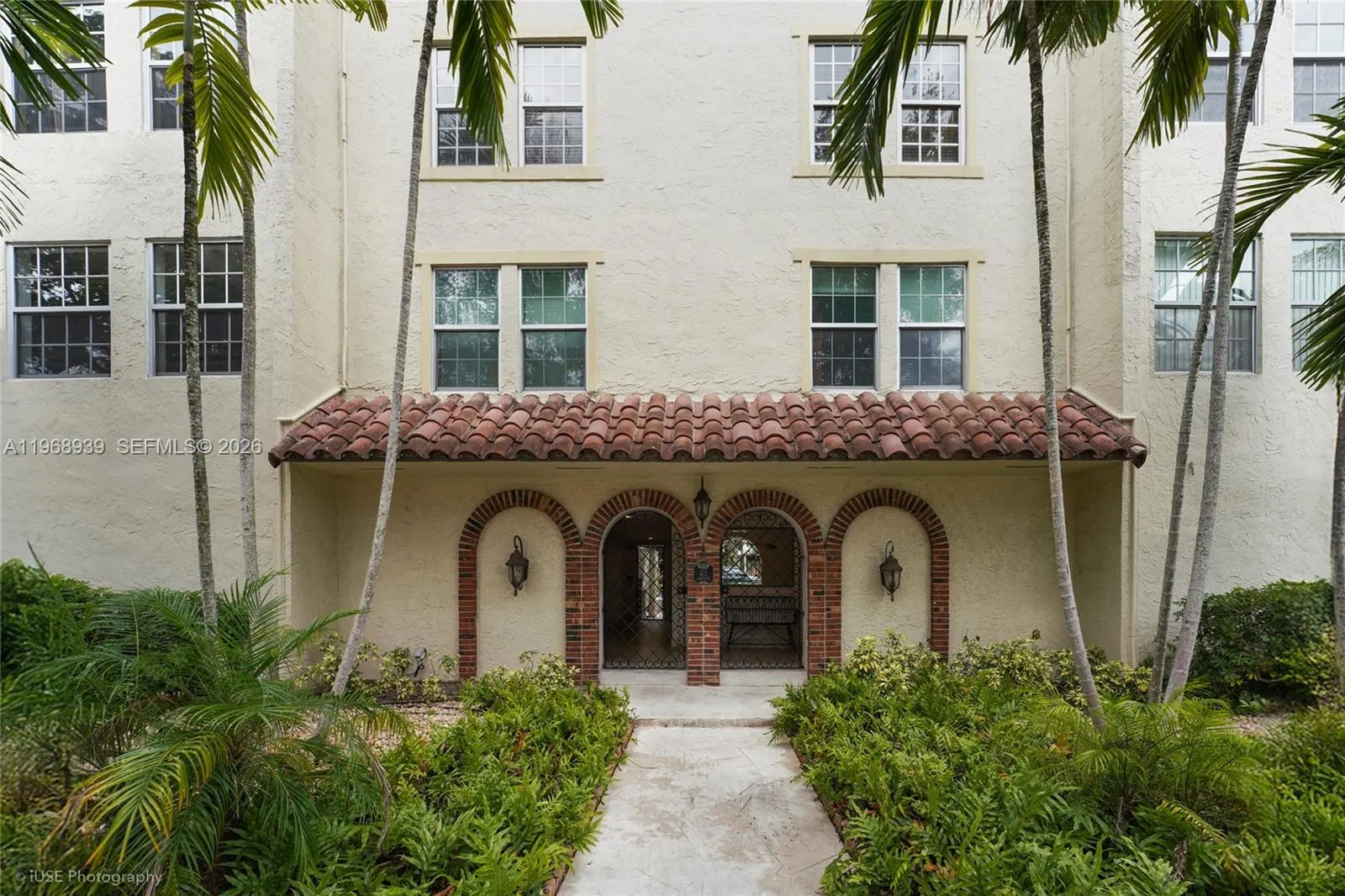 411 Anastasia Ave 303, Coral Gables, Florida 33134, Coral Gables, Florida 33134, 2 Bedrooms Bedrooms, ,2 BathroomsBathrooms,Residential,For Sale,411 Anastasia Ave 303, Coral Gables, Florida 33134,A11968939