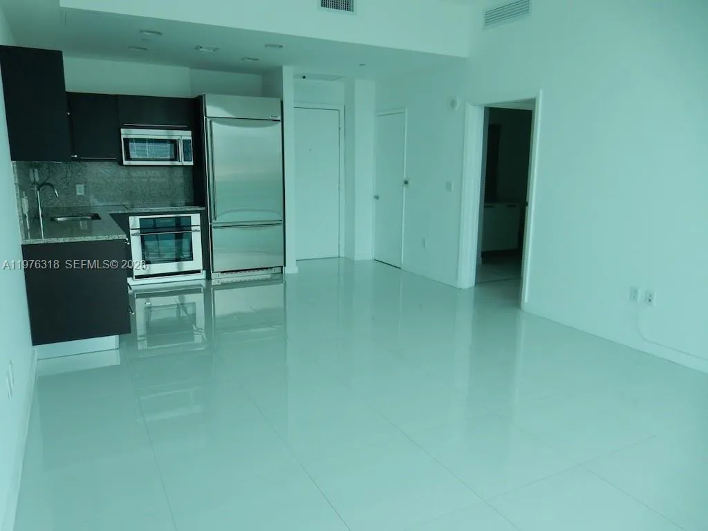 950 Brickell Bay Dr 4508, Miami, Florida 33131, Miami, Florida 33131, 1 Bedroom Bedrooms, ,1 BathroomBathrooms,Residential Lease,For Rent,950 Brickell Bay Dr 4508, Miami, Florida 33131,A11976318