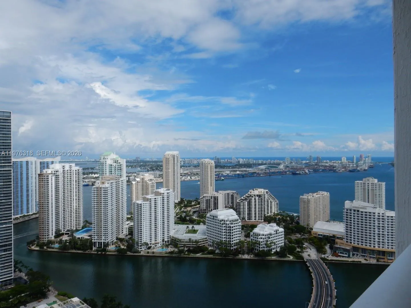950 Brickell Bay Dr 4508, Miami, Florida 33131, Miami, Florida 33131, 1 Bedroom Bedrooms, ,1 BathroomBathrooms,Residential Lease,For Rent,950 Brickell Bay Dr 4508, Miami, Florida 33131,A11976318