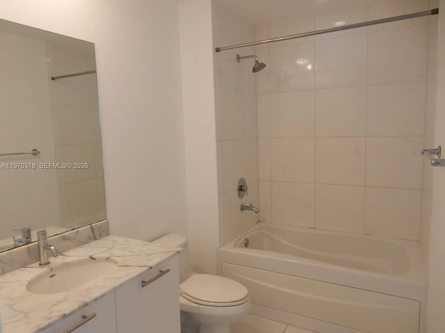950 Brickell Bay Dr 4508, Miami, Florida 33131, Miami, Florida 33131, 1 Bedroom Bedrooms, ,1 BathroomBathrooms,Residential Lease,For Rent,950 Brickell Bay Dr 4508, Miami, Florida 33131,A11976318