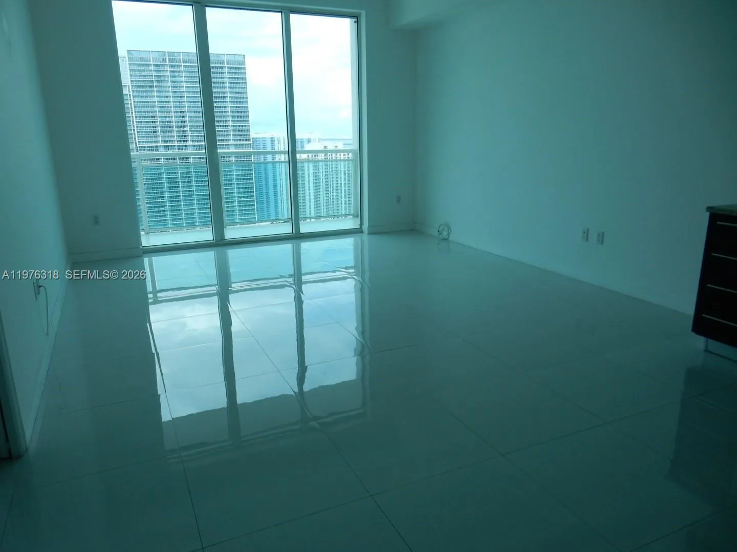 950 Brickell Bay Dr 4508, Miami, Florida 33131, Miami, Florida 33131, 1 Bedroom Bedrooms, ,1 BathroomBathrooms,Residential Lease,For Rent,950 Brickell Bay Dr 4508, Miami, Florida 33131,A11976318