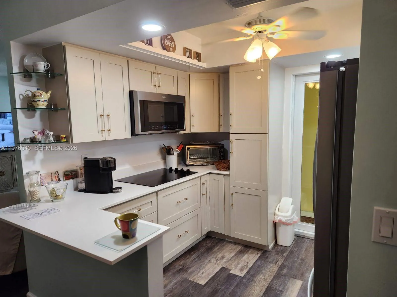 Quarz Cabinets!