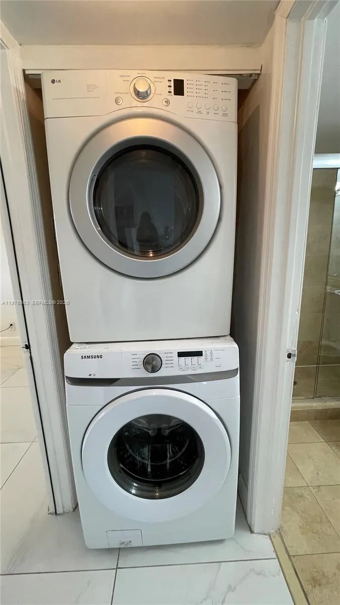 840 Pine Dr 104, Pompano Beach, Florida 33060, Pompano Beach, Florida 33060, 2 Bedrooms Bedrooms, ,2 BathroomsBathrooms,Residential Lease,For Rent,840 Pine Dr 104, Pompano Beach, Florida 33060,A11976563