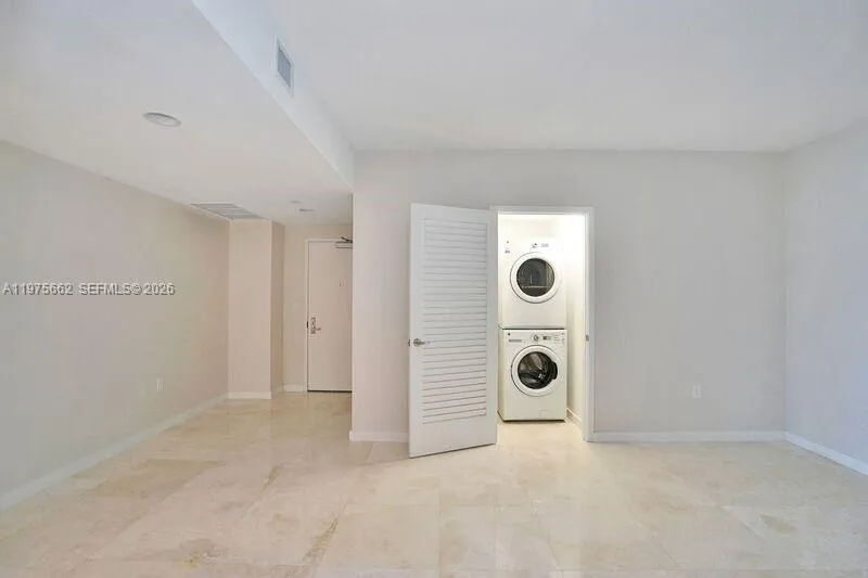 1010 Brickell Ave 3506, Miami, Florida 33131, Miami, Florida 33131, 2 Bedrooms Bedrooms, ,3 BathroomsBathrooms,Residential Lease,For Rent,1010 Brickell Ave 3506, Miami, Florida 33131,A11975662