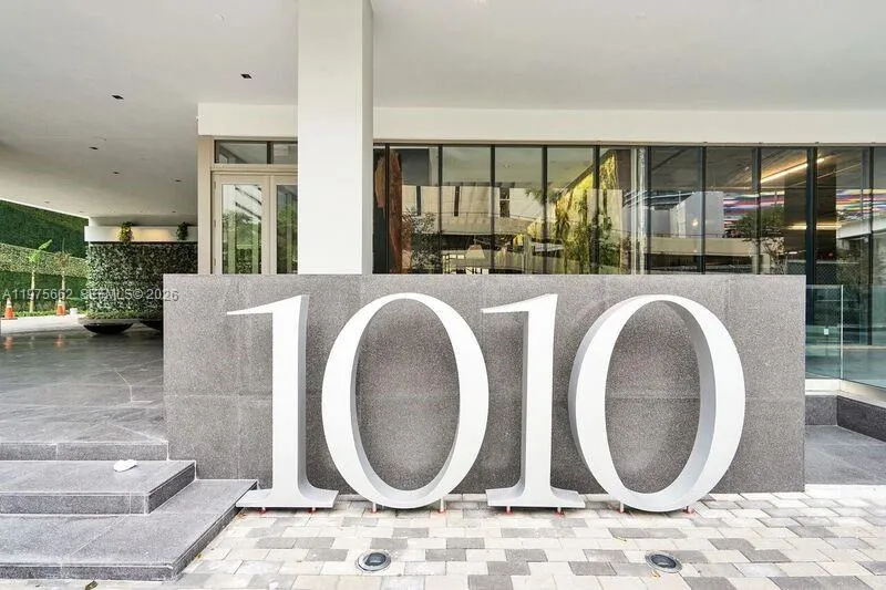 1010 Brickell Ave 3506, Miami, Florida 33131, Miami, Florida 33131, 2 Bedrooms Bedrooms, ,3 BathroomsBathrooms,Residential Lease,For Rent,1010 Brickell Ave 3506, Miami, Florida 33131,A11975662