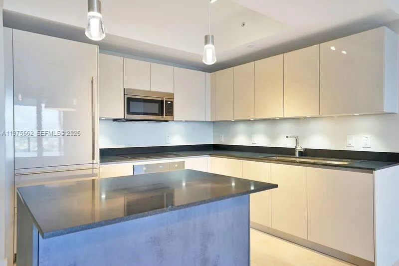 1010 Brickell Ave 3506, Miami, Florida 33131, Miami, Florida 33131, 2 Bedrooms Bedrooms, ,3 BathroomsBathrooms,Residential Lease,For Rent,1010 Brickell Ave 3506, Miami, Florida 33131,A11975662