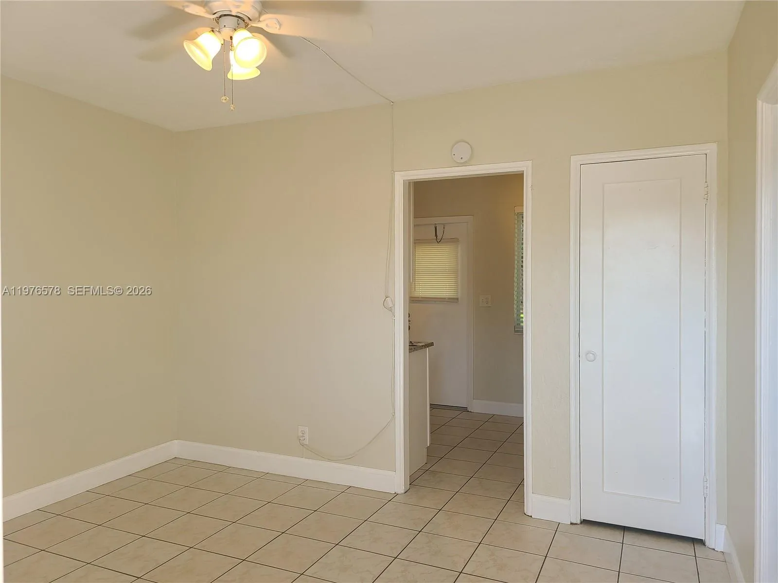 1005 N 18th Ct 3, Hollywood, Florida 33020, Hollywood, Florida 33020, 1 Bedroom Bedrooms, ,1 BathroomBathrooms,Residential Lease,For Rent,1005 N 18th Ct 3, Hollywood, Florida 33020,A11976578