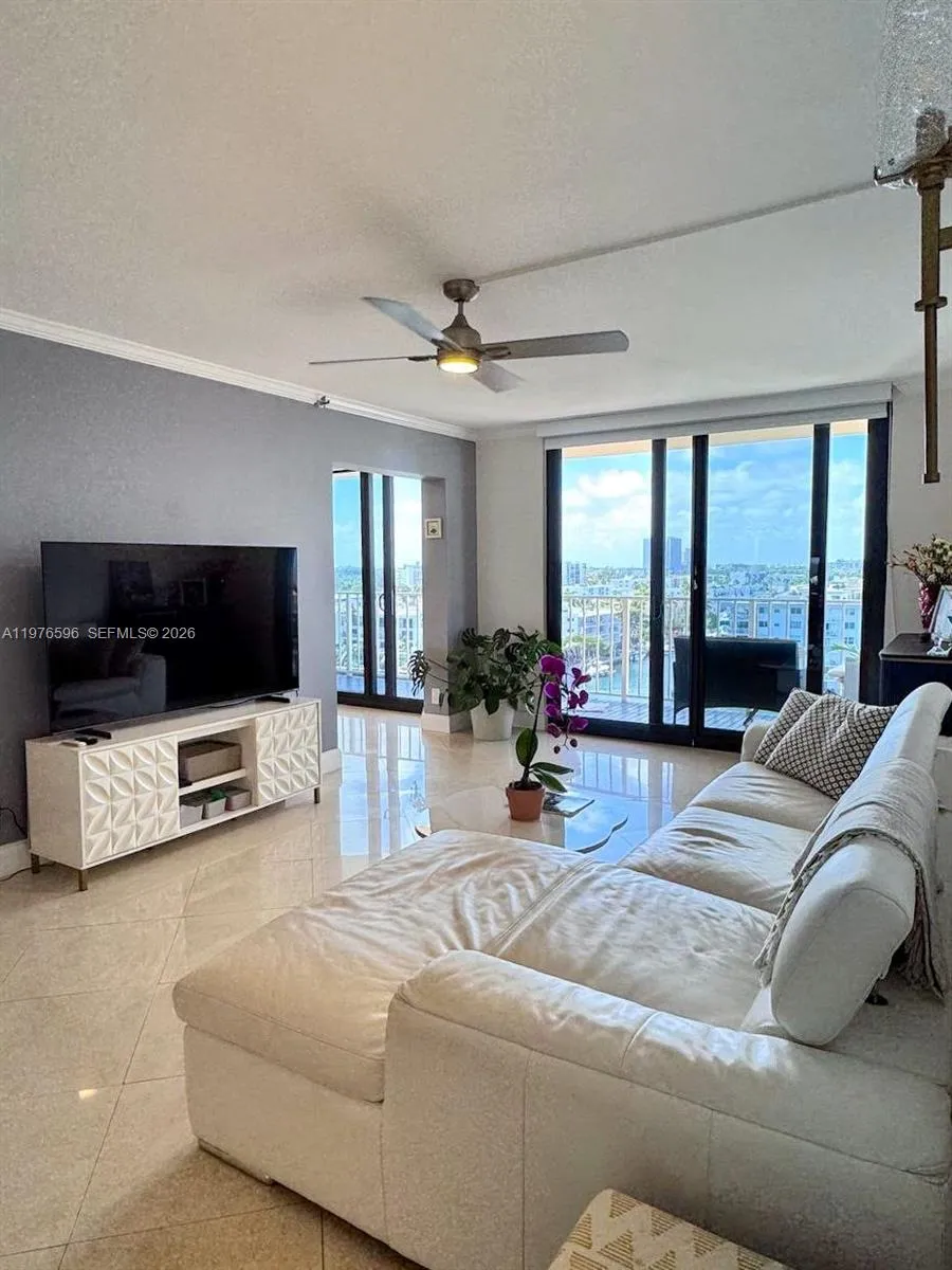290 174th St 902, Sunny Isles Beach, Florida 33160, Sunny Isles Beach, Florida 33160, 1 Bedroom Bedrooms, ,2 BathroomsBathrooms,Residential Lease,For Rent,290 174th St 902, Sunny Isles Beach, Florida 33160,A11976596