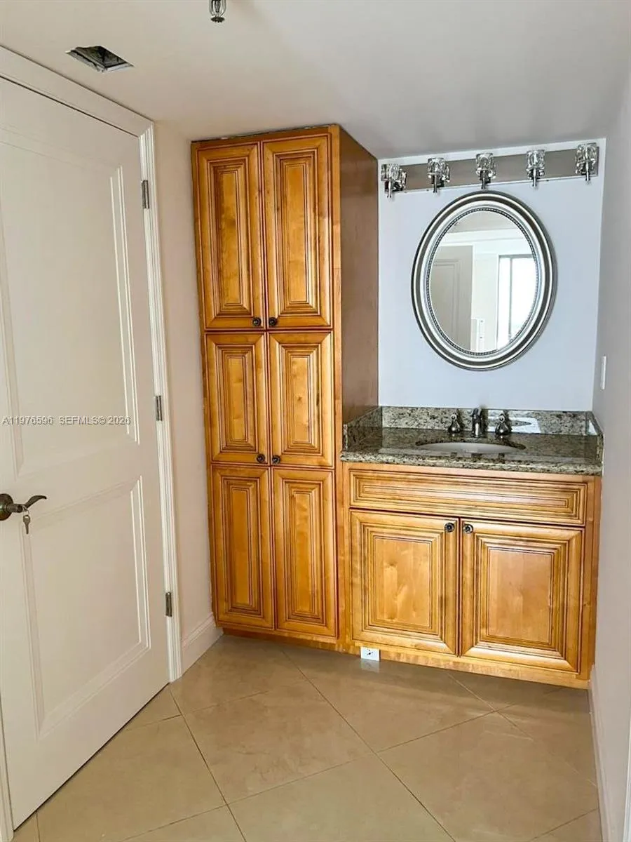 290 174th St 902, Sunny Isles Beach, Florida 33160, Sunny Isles Beach, Florida 33160, 1 Bedroom Bedrooms, ,2 BathroomsBathrooms,Residential Lease,For Rent,290 174th St 902, Sunny Isles Beach, Florida 33160,A11976596