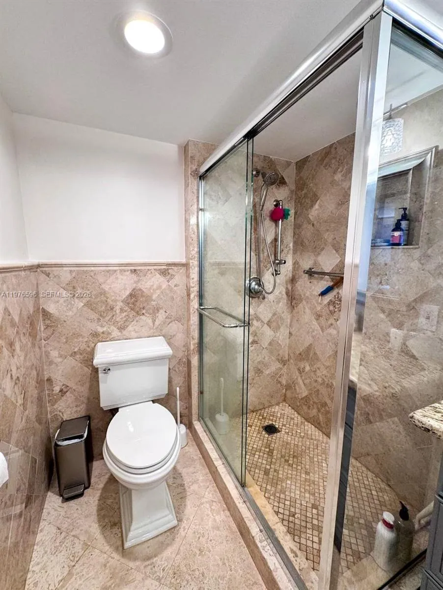 290 174th St 902, Sunny Isles Beach, Florida 33160, Sunny Isles Beach, Florida 33160, 1 Bedroom Bedrooms, ,2 BathroomsBathrooms,Residential Lease,For Rent,290 174th St 902, Sunny Isles Beach, Florida 33160,A11976596