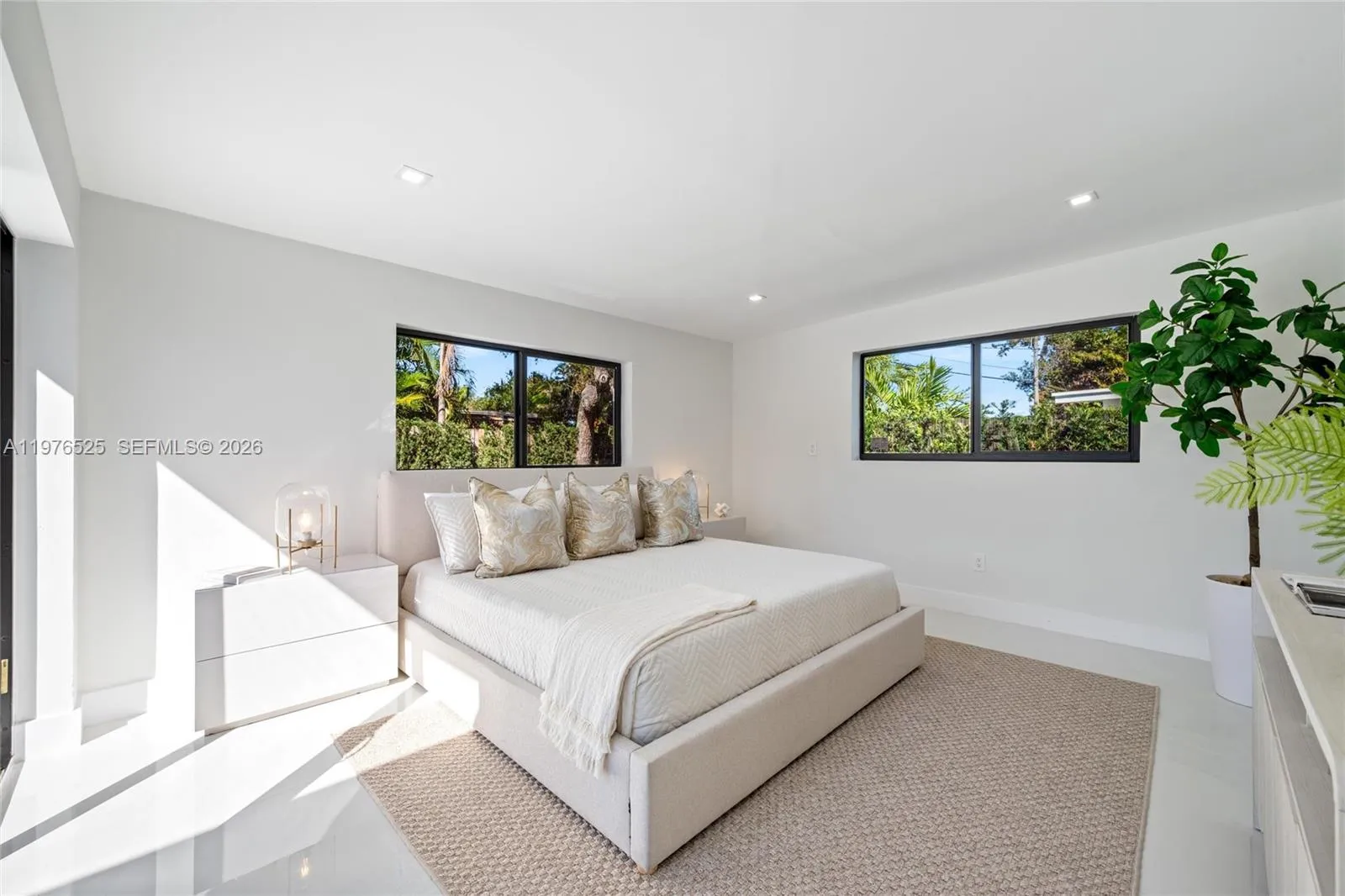 1931 Ne 186th Dr, North Miami Beach, Florida 33179, North Miami Beach, Florida 33179, 5 Bedrooms Bedrooms, ,4 BathroomsBathrooms,Residential Lease,For Rent,1931 Ne 186th Dr, North Miami Beach, Florida 33179,A11976525