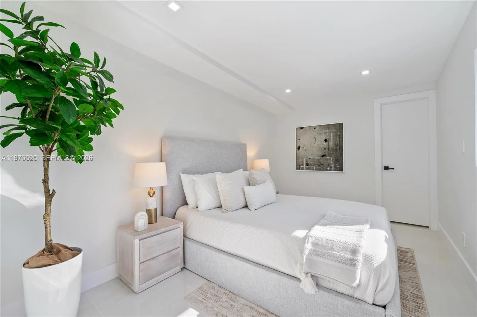 1931 Ne 186th Dr, North Miami Beach, Florida 33179, North Miami Beach, Florida 33179, 5 Bedrooms Bedrooms, ,4 BathroomsBathrooms,Residential Lease,For Rent,1931 Ne 186th Dr, North Miami Beach, Florida 33179,A11976525