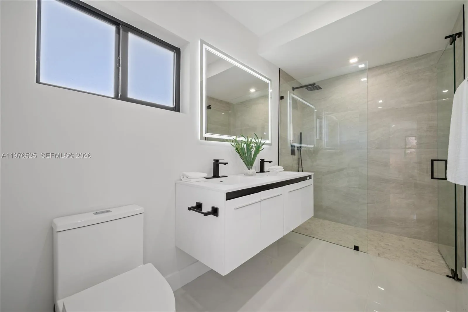 1931 Ne 186th Dr, North Miami Beach, Florida 33179, North Miami Beach, Florida 33179, 5 Bedrooms Bedrooms, ,4 BathroomsBathrooms,Residential Lease,For Rent,1931 Ne 186th Dr, North Miami Beach, Florida 33179,A11976525