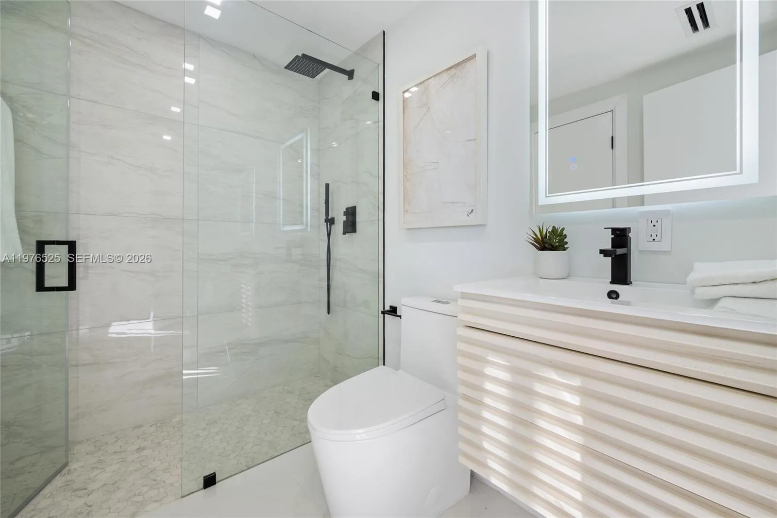 1931 Ne 186th Dr, North Miami Beach, Florida 33179, North Miami Beach, Florida 33179, 5 Bedrooms Bedrooms, ,4 BathroomsBathrooms,Residential Lease,For Rent,1931 Ne 186th Dr, North Miami Beach, Florida 33179,A11976525