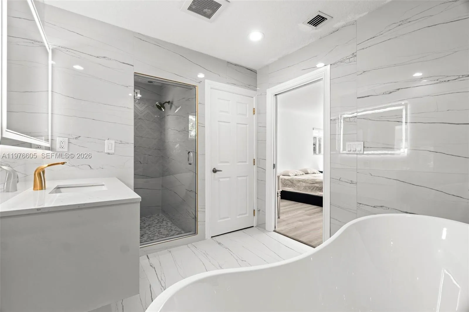 947 Nautilus Isle 0, Dania Beach, Florida 33004, Dania Beach, Florida 33004, 2 Bedrooms Bedrooms, ,2 BathroomsBathrooms,Residential Lease,For Rent,947 Nautilus Isle 0, Dania Beach, Florida 33004,A11976605