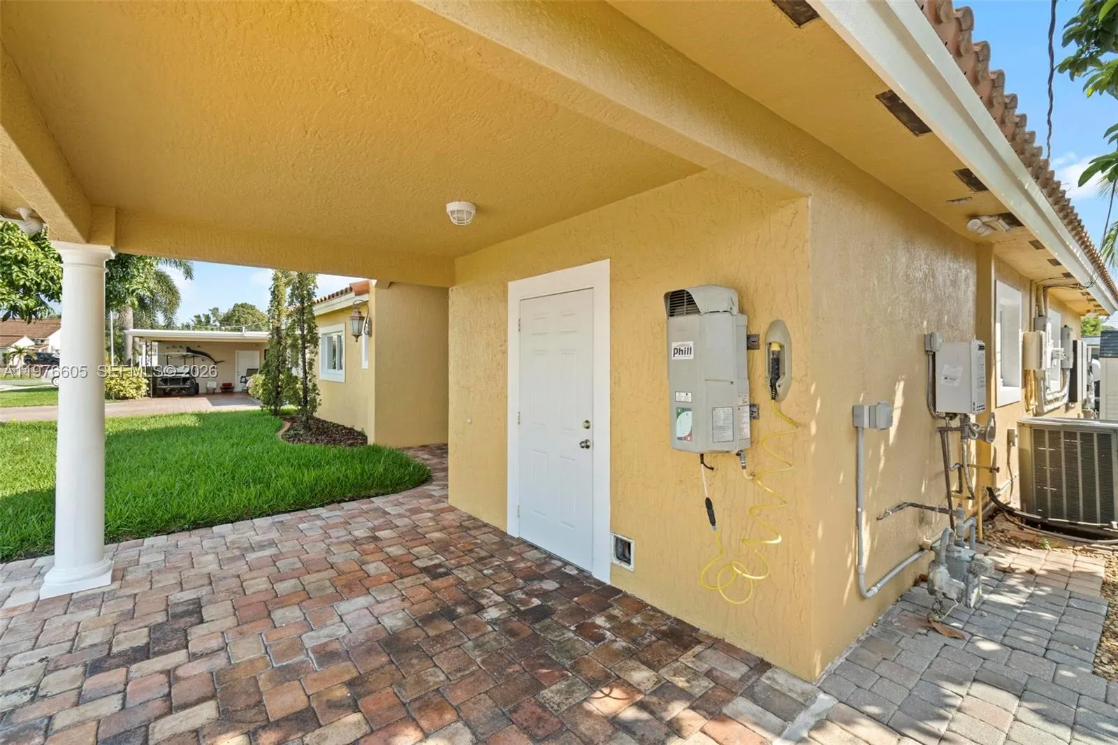 947 Nautilus Isle 0, Dania Beach, Florida 33004, Dania Beach, Florida 33004, 2 Bedrooms Bedrooms, ,2 BathroomsBathrooms,Residential Lease,For Rent,947 Nautilus Isle 0, Dania Beach, Florida 33004,A11976605