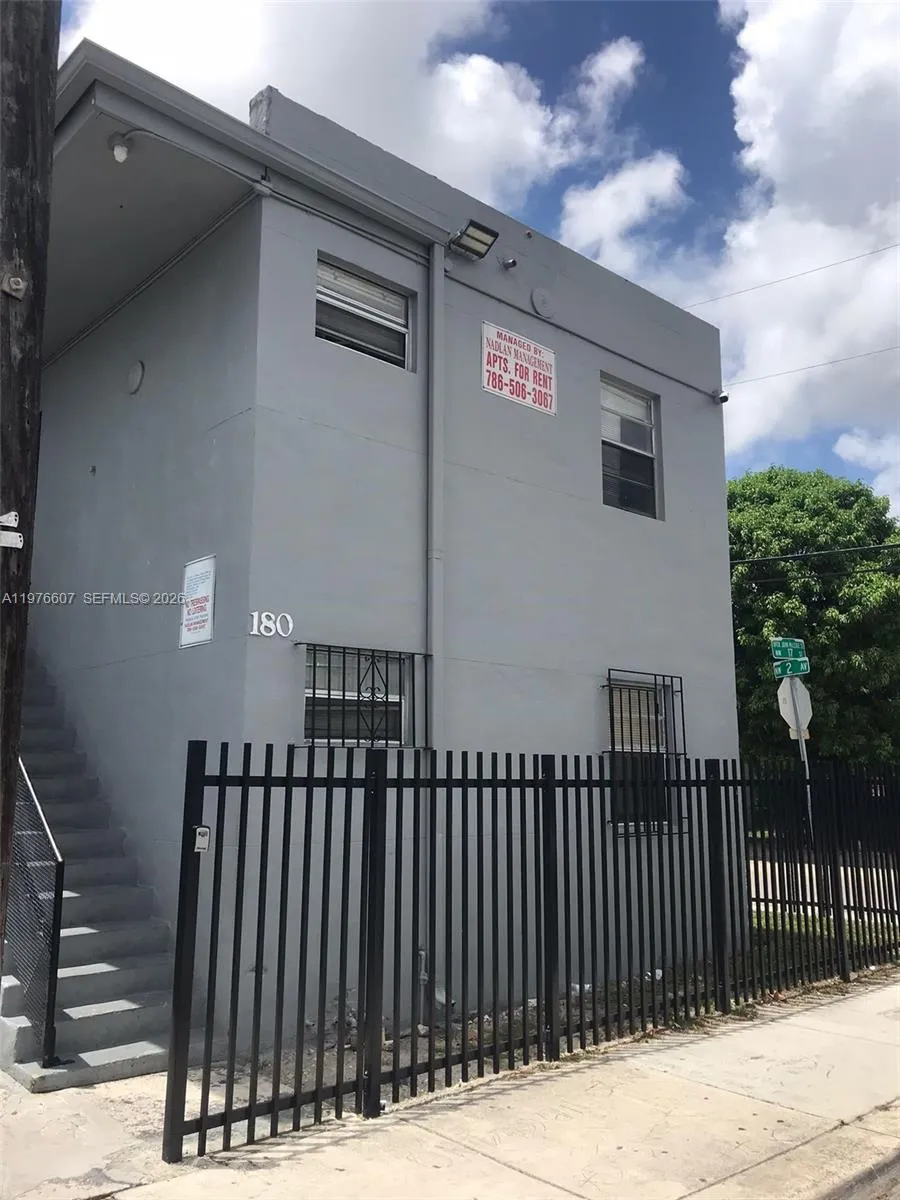 Miami, Florida 33136, 1 Bedroom Bedrooms, ,1 BathroomBathrooms,Residential Lease,For Rent,A11976607