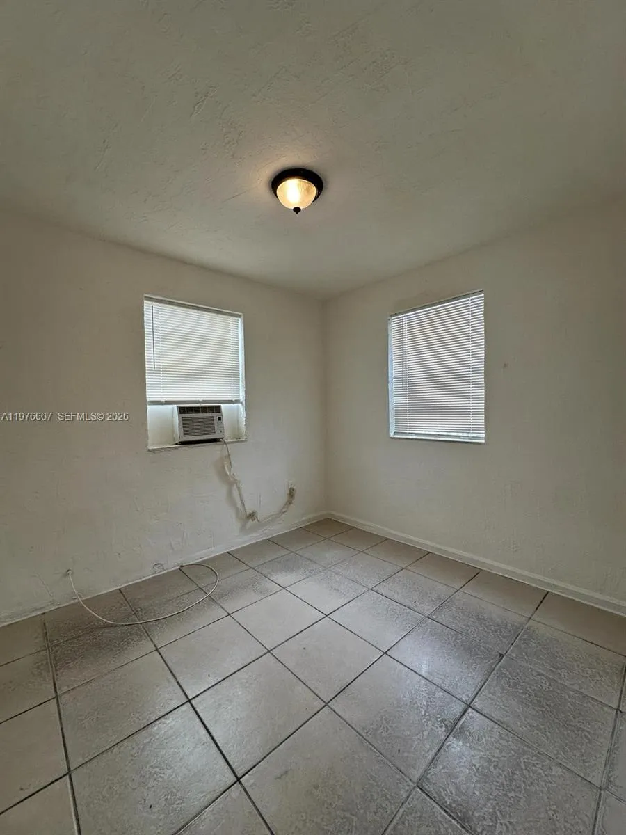 Miami, Florida 33136, 1 Bedroom Bedrooms, ,1 BathroomBathrooms,Residential Lease,For Rent,A11976607