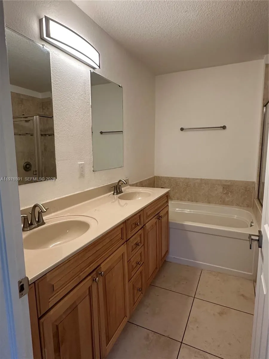 12430 Sw 50th St 131, Miramar, Florida 33027, Miramar, Florida 33027, 3 Bedrooms Bedrooms, ,2 BathroomsBathrooms,Residential,For Sale,12430 Sw 50th St 131, Miramar, Florida 33027,A11976591