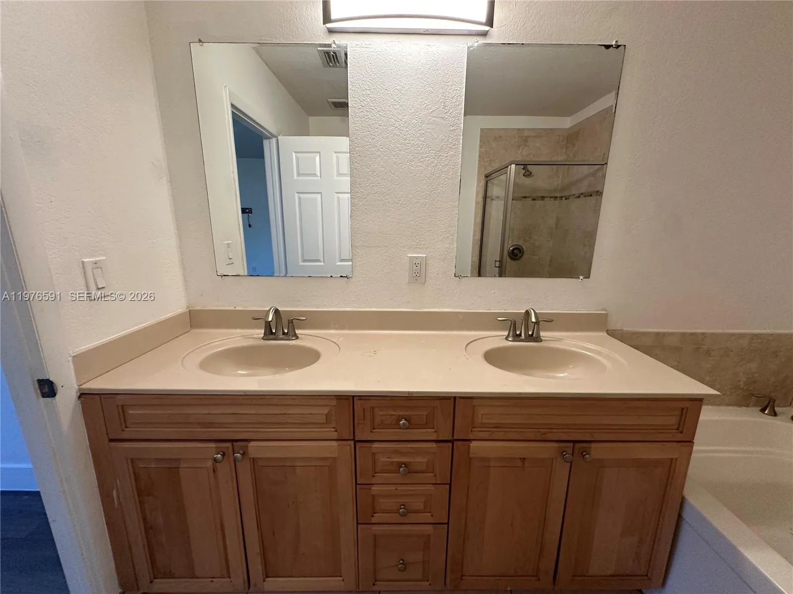 12430 Sw 50th St 131, Miramar, Florida 33027, Miramar, Florida 33027, 3 Bedrooms Bedrooms, ,2 BathroomsBathrooms,Residential,For Sale,12430 Sw 50th St 131, Miramar, Florida 33027,A11976591