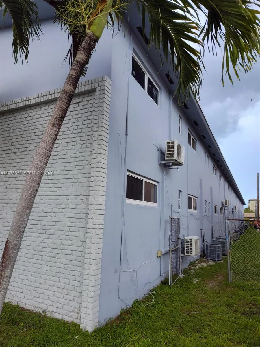 655 Eldron Dr 31, Miami Springs, Florida 33166, Miami Springs, Florida 33166, 1 Bedroom Bedrooms, ,1 BathroomBathrooms,Residential Lease,For Rent,655 Eldron Dr 31, Miami Springs, Florida 33166,A11976638