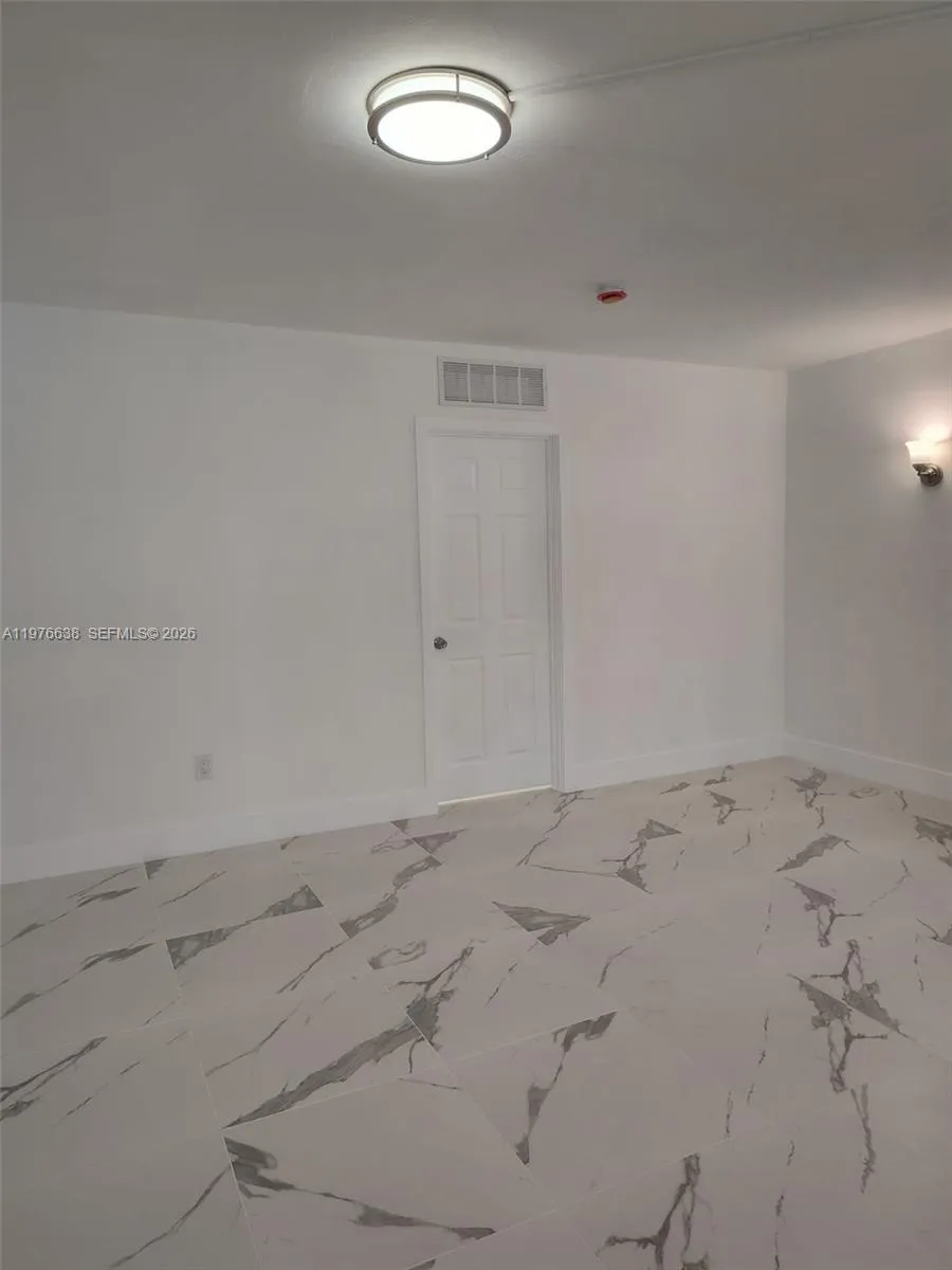 655 Eldron Dr 31, Miami Springs, Florida 33166, Miami Springs, Florida 33166, 1 Bedroom Bedrooms, ,1 BathroomBathrooms,Residential Lease,For Rent,655 Eldron Dr 31, Miami Springs, Florida 33166,A11976638