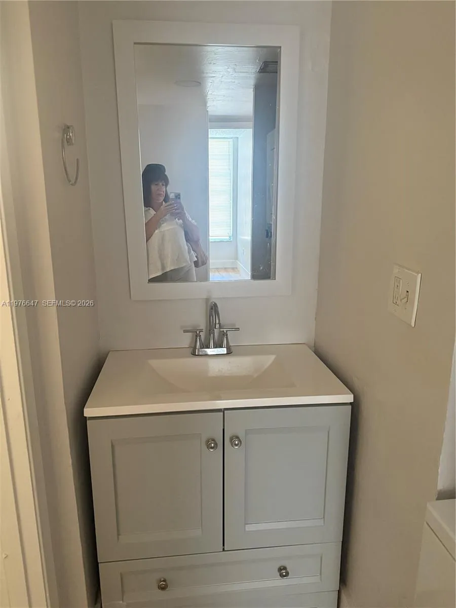 8820 Fontainebleau Blvd 302, Miami, Florida 33172, Miami, Florida 33172, 2 Bedrooms Bedrooms, ,2 BathroomsBathrooms,Residential Lease,For Rent,8820 Fontainebleau Blvd 302, Miami, Florida 33172,A11976647