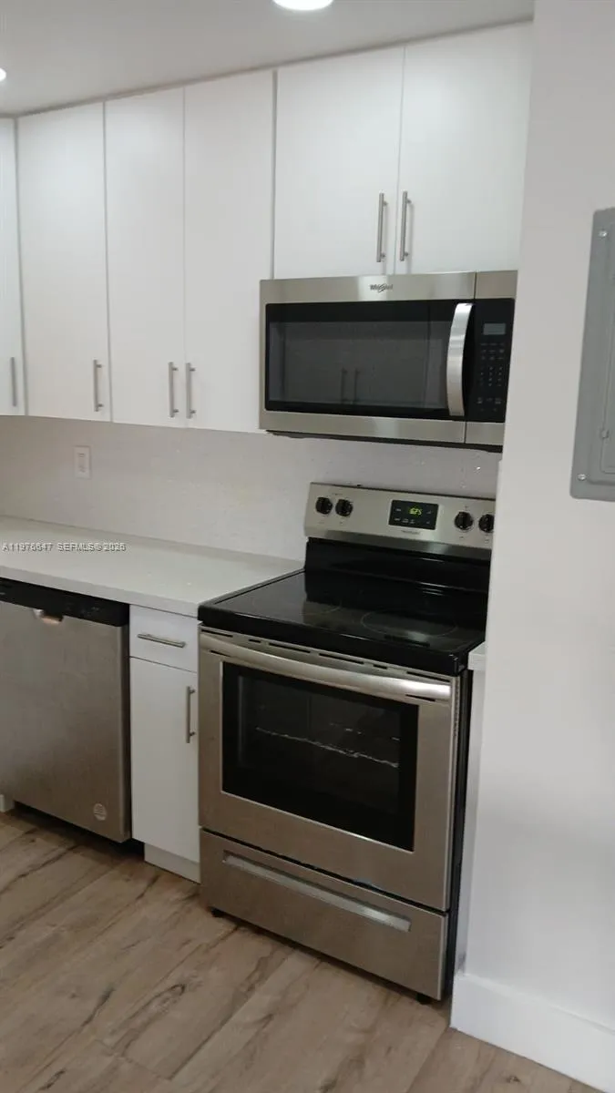 8820 Fontainebleau Blvd 302, Miami, Florida 33172, Miami, Florida 33172, 2 Bedrooms Bedrooms, ,2 BathroomsBathrooms,Residential Lease,For Rent,8820 Fontainebleau Blvd 302, Miami, Florida 33172,A11976647