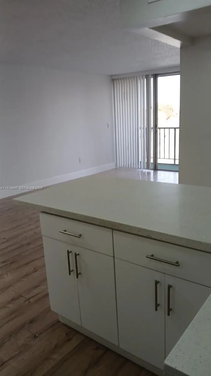 8820 Fontainebleau Blvd 302, Miami, Florida 33172, Miami, Florida 33172, 2 Bedrooms Bedrooms, ,2 BathroomsBathrooms,Residential Lease,For Rent,8820 Fontainebleau Blvd 302, Miami, Florida 33172,A11976647