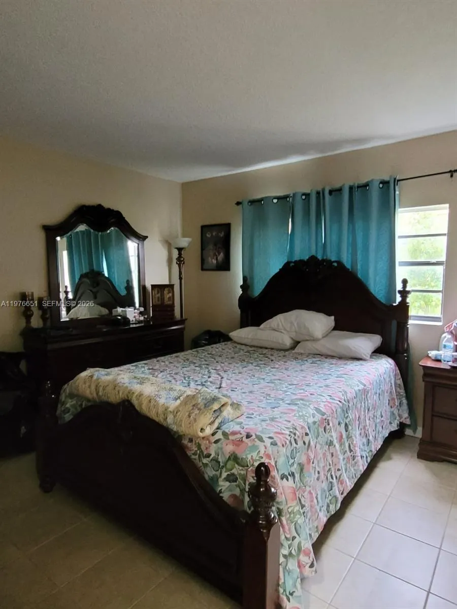 10932 Sw 25th St, Miami, Florida 33165, Miami, Florida 33165, 4 Bedrooms Bedrooms, ,2 BathroomsBathrooms,Residential Lease,For Rent,10932 Sw 25th St, Miami, Florida 33165,A11976651