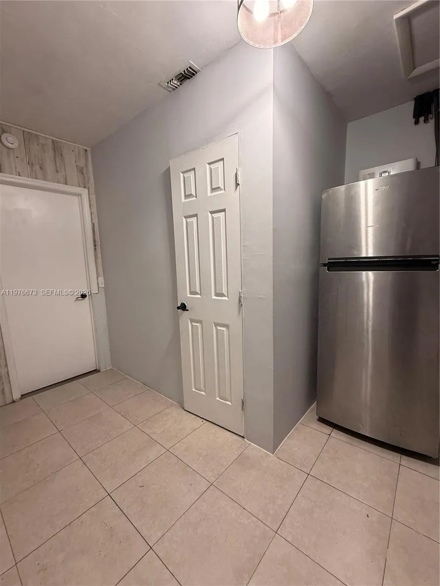 5941 Nw 14th Ct, Sunrise, Florida 33313, Sunrise, Florida 33313, ,1 BathroomBathrooms,Residential Lease,For Rent,5941 Nw 14th Ct, Sunrise, Florida 33313,A11976673