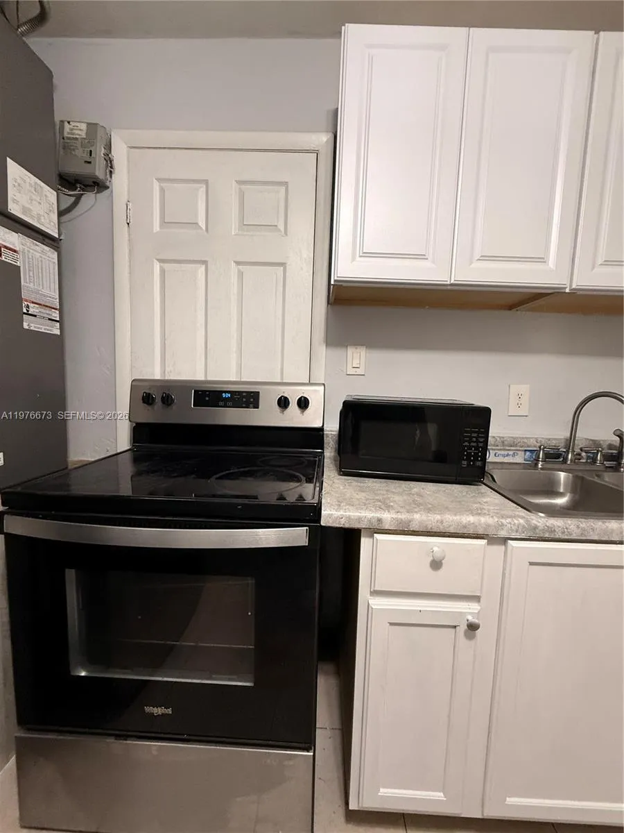 5941 Nw 14th Ct, Sunrise, Florida 33313, Sunrise, Florida 33313, ,1 BathroomBathrooms,Residential Lease,For Rent,5941 Nw 14th Ct, Sunrise, Florida 33313,A11976673