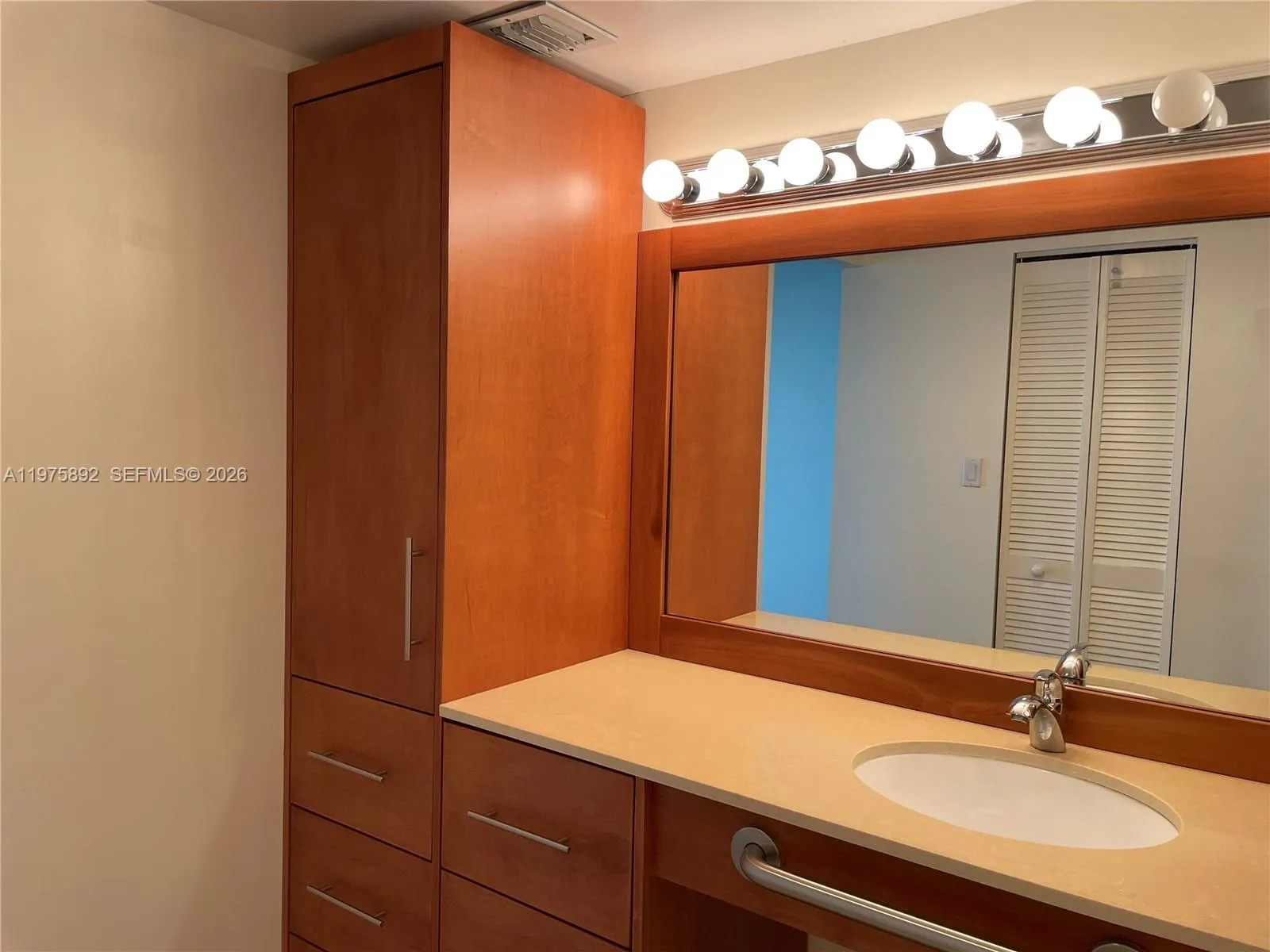 100 Bayview Dr 1106, Sunny Isles Beach, Florida 33, Sunny Isles Beach, Florida 33160, 2 Bedrooms Bedrooms, ,2 BathroomsBathrooms,Residential,For Sale,100 Bayview Dr 1106, Sunny Isles Beach, Florida 33,A11975892