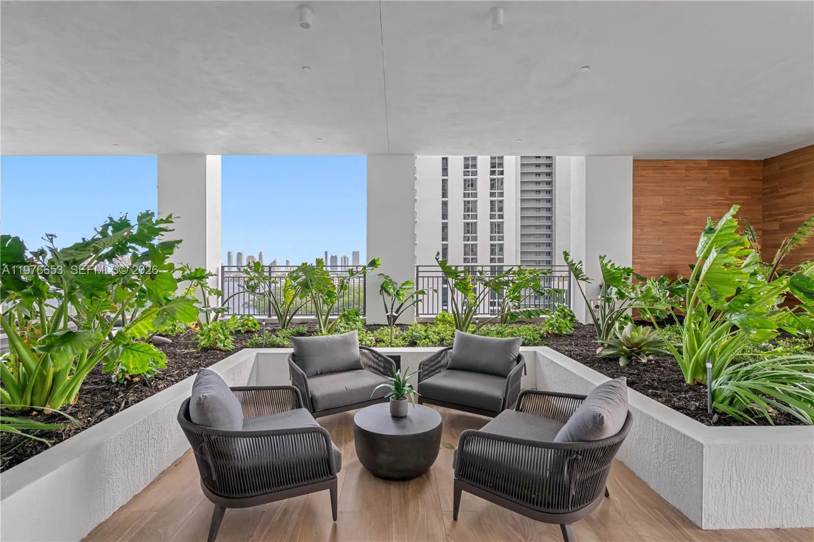 16395 Biscayne Blvd Ph 2211, North Miami Beach, Fl, North Miami Beach, Florida 33160, 1 Bedroom Bedrooms, ,1 BathroomBathrooms,Residential Lease,For Rent,16395 Biscayne Blvd Ph 2211, North Miami Beach, Fl,A11976653