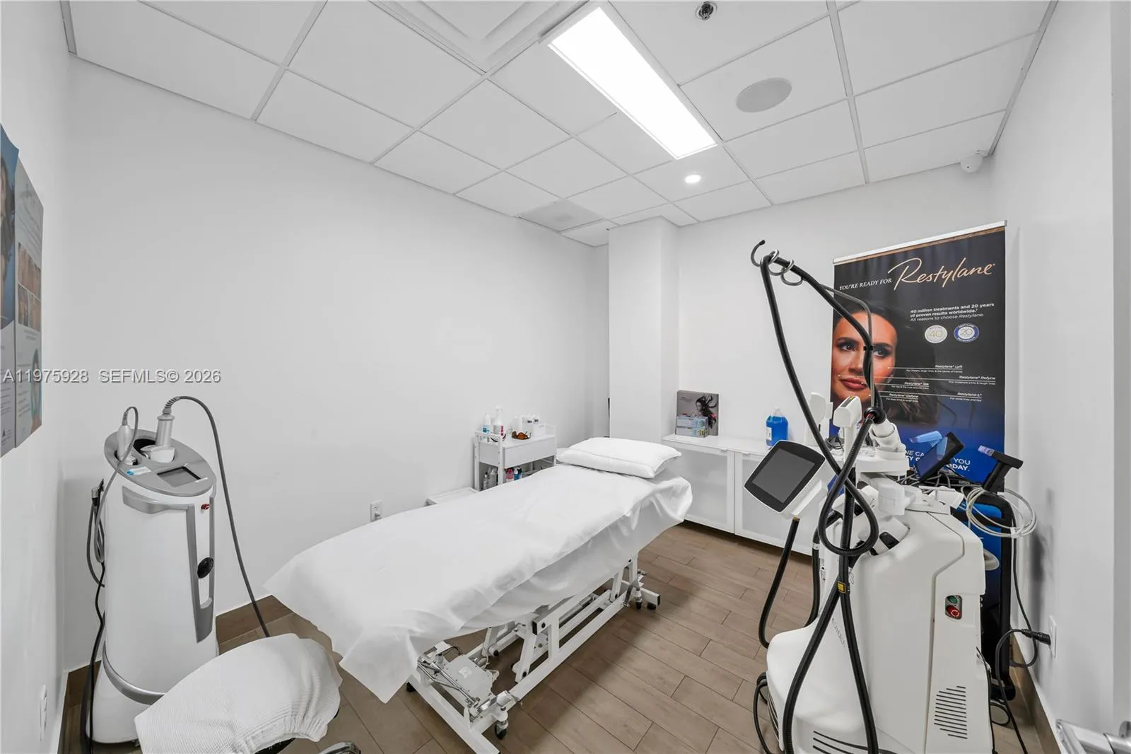 3749 Ne 163, Florida 33160, Florida 33160, ,Commercial Sale,For Sale,3749 Ne 163, , Florida 33160,A11975928