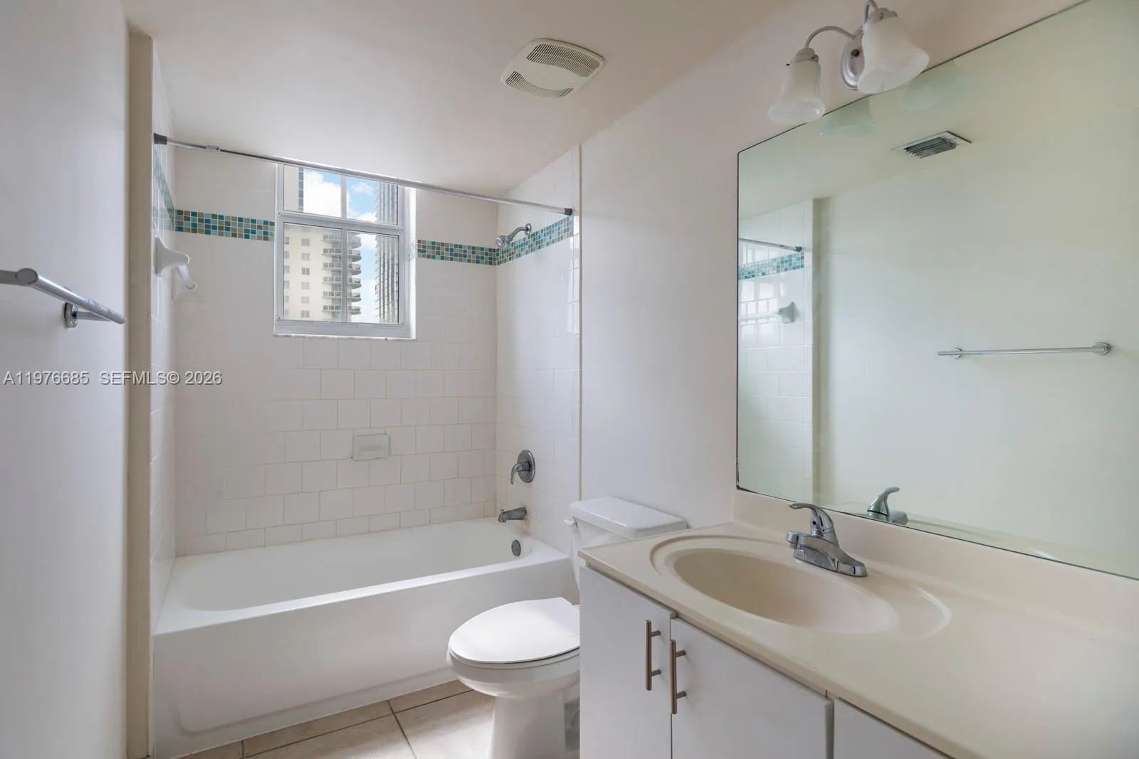 423 Ne 23rd St 604, Miami, Florida 33137, Miami, Florida 33137, 2 Bedrooms Bedrooms, ,2 BathroomsBathrooms,Residential Lease,For Rent,423 Ne 23rd St 604, Miami, Florida 33137,A11976685