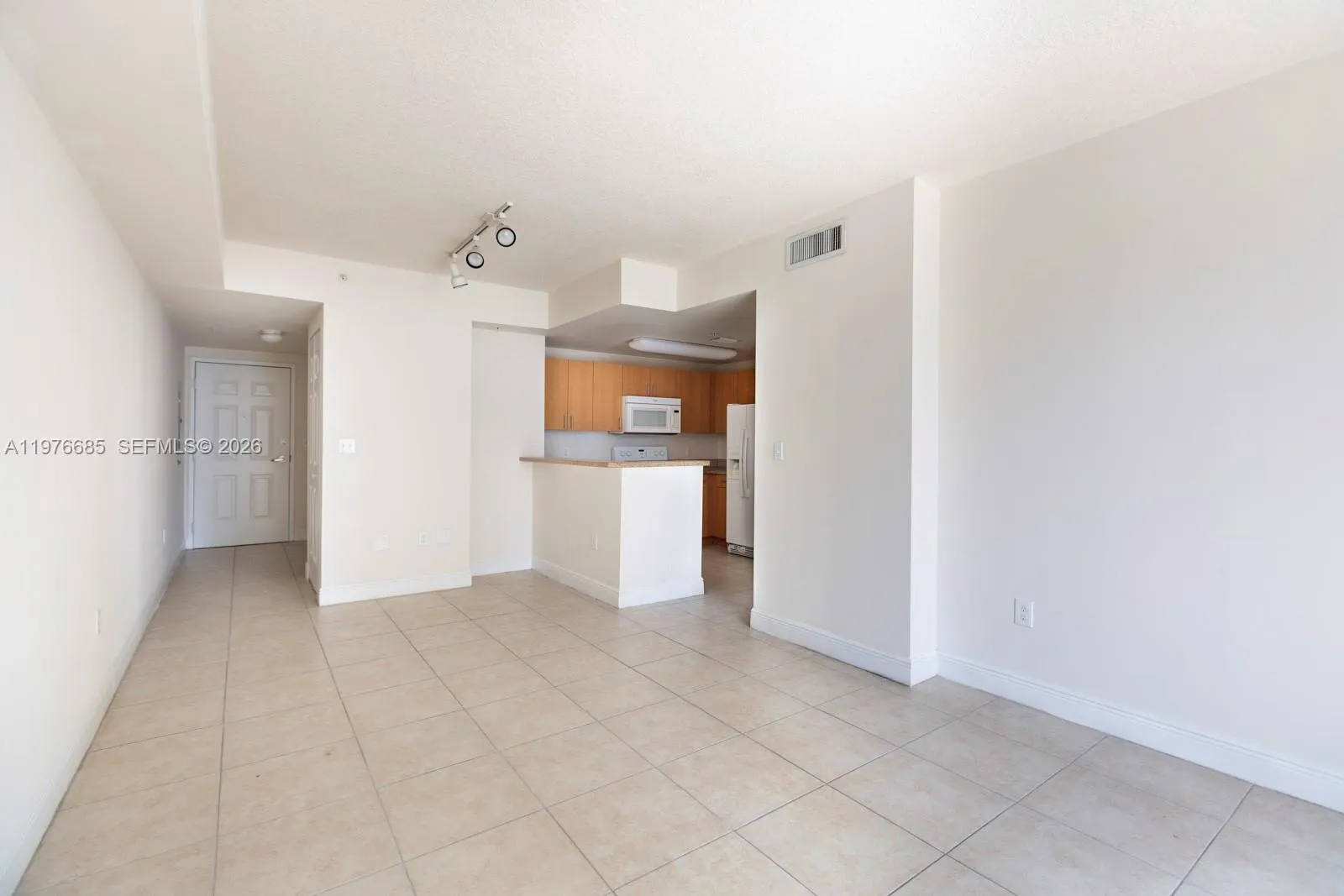 423 Ne 23rd St 604, Miami, Florida 33137, Miami, Florida 33137, 2 Bedrooms Bedrooms, ,2 BathroomsBathrooms,Residential Lease,For Rent,423 Ne 23rd St 604, Miami, Florida 33137,A11976685