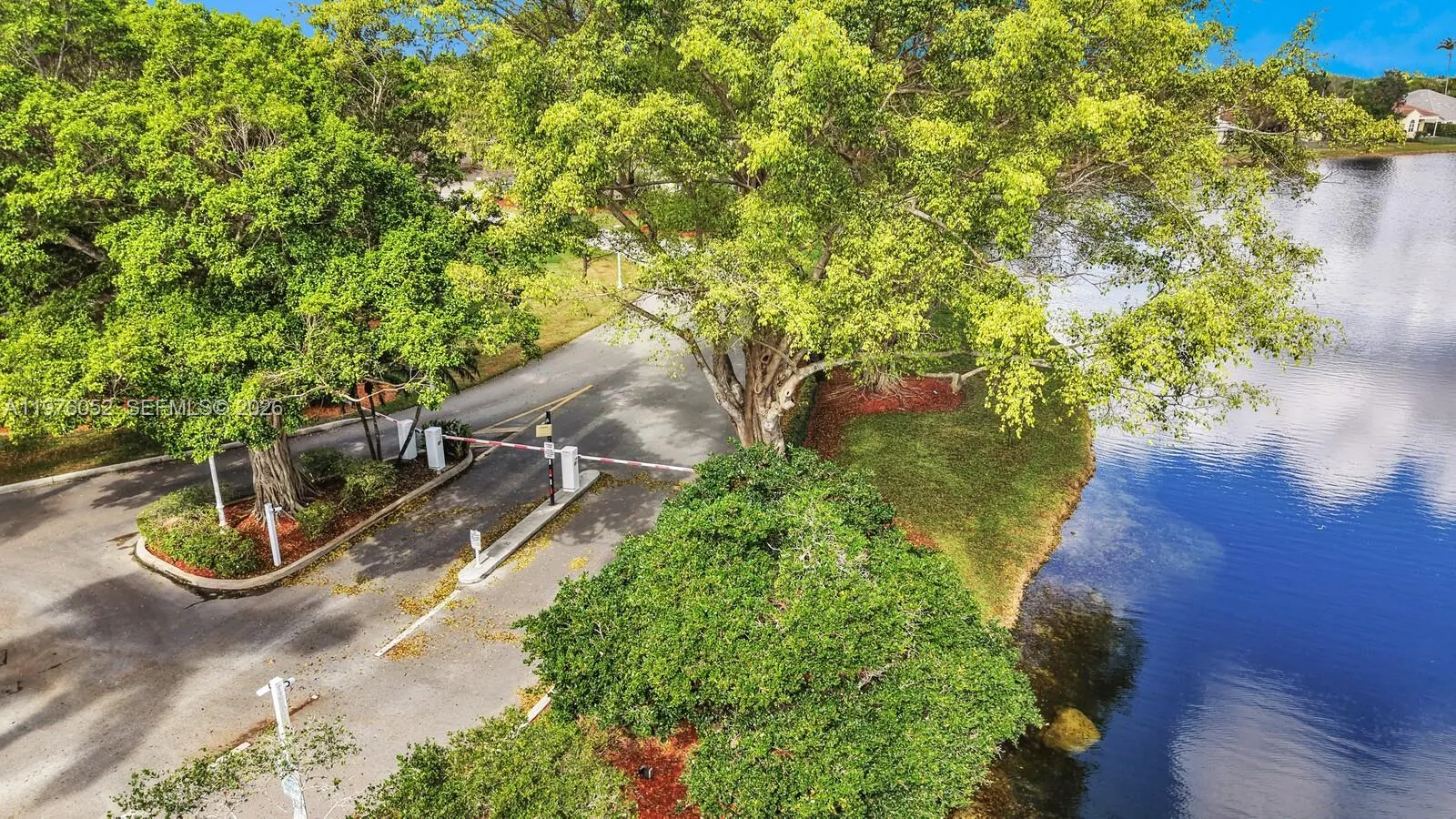 2091 Island Cir, Weston, Florida 33326, Weston, Florida 33326, 3 Bedrooms Bedrooms, ,3 BathroomsBathrooms,Residential,For Sale,2091 Island Cir, Weston, Florida 33326,A11976052