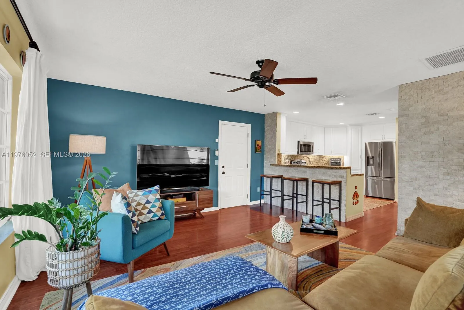 2091 Island Cir, Weston, Florida 33326, Weston, Florida 33326, 3 Bedrooms Bedrooms, ,3 BathroomsBathrooms,Residential,For Sale,2091 Island Cir, Weston, Florida 33326,A11976052