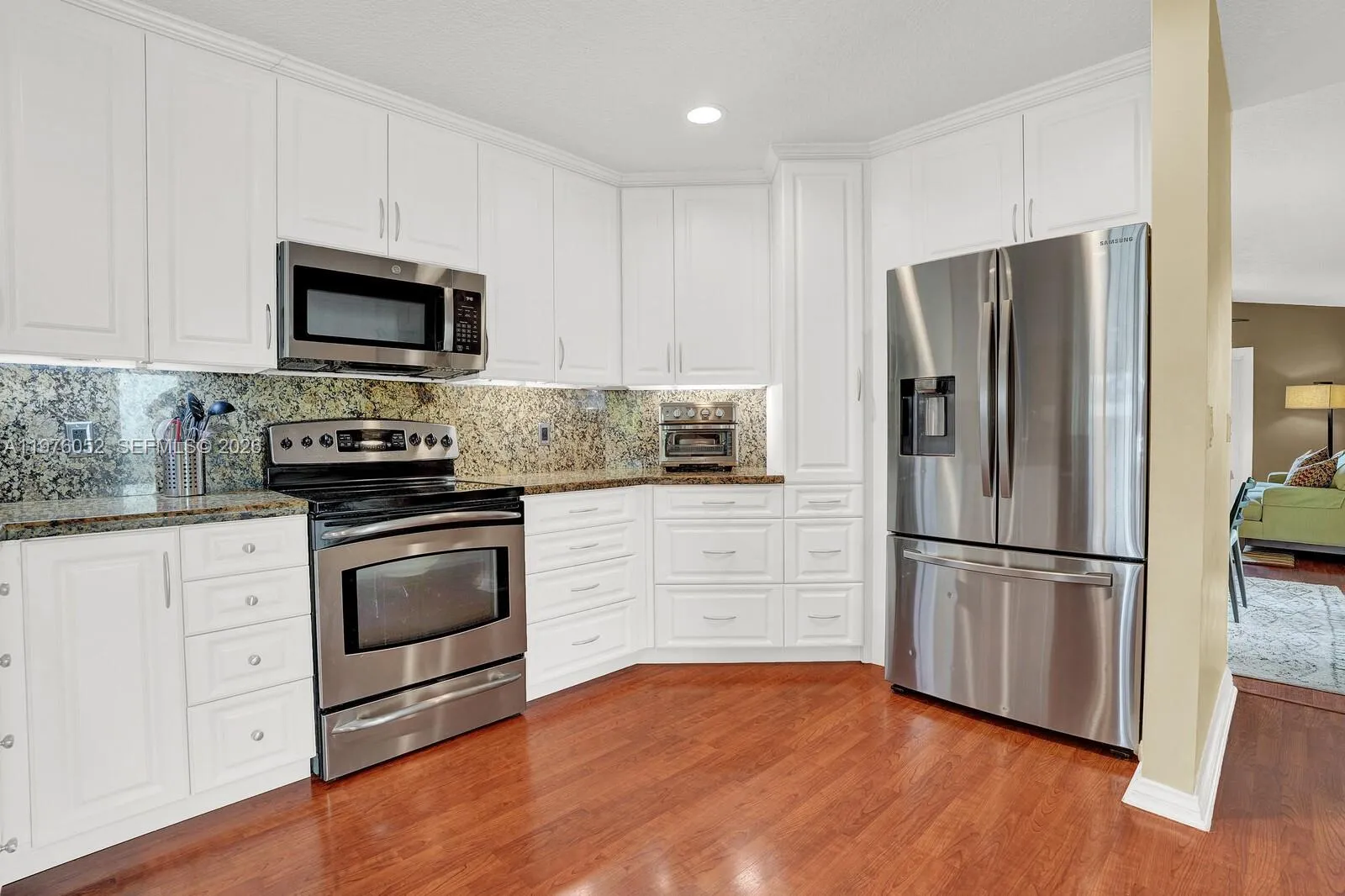 2091 Island Cir, Weston, Florida 33326, Weston, Florida 33326, 3 Bedrooms Bedrooms, ,3 BathroomsBathrooms,Residential,For Sale,2091 Island Cir, Weston, Florida 33326,A11976052