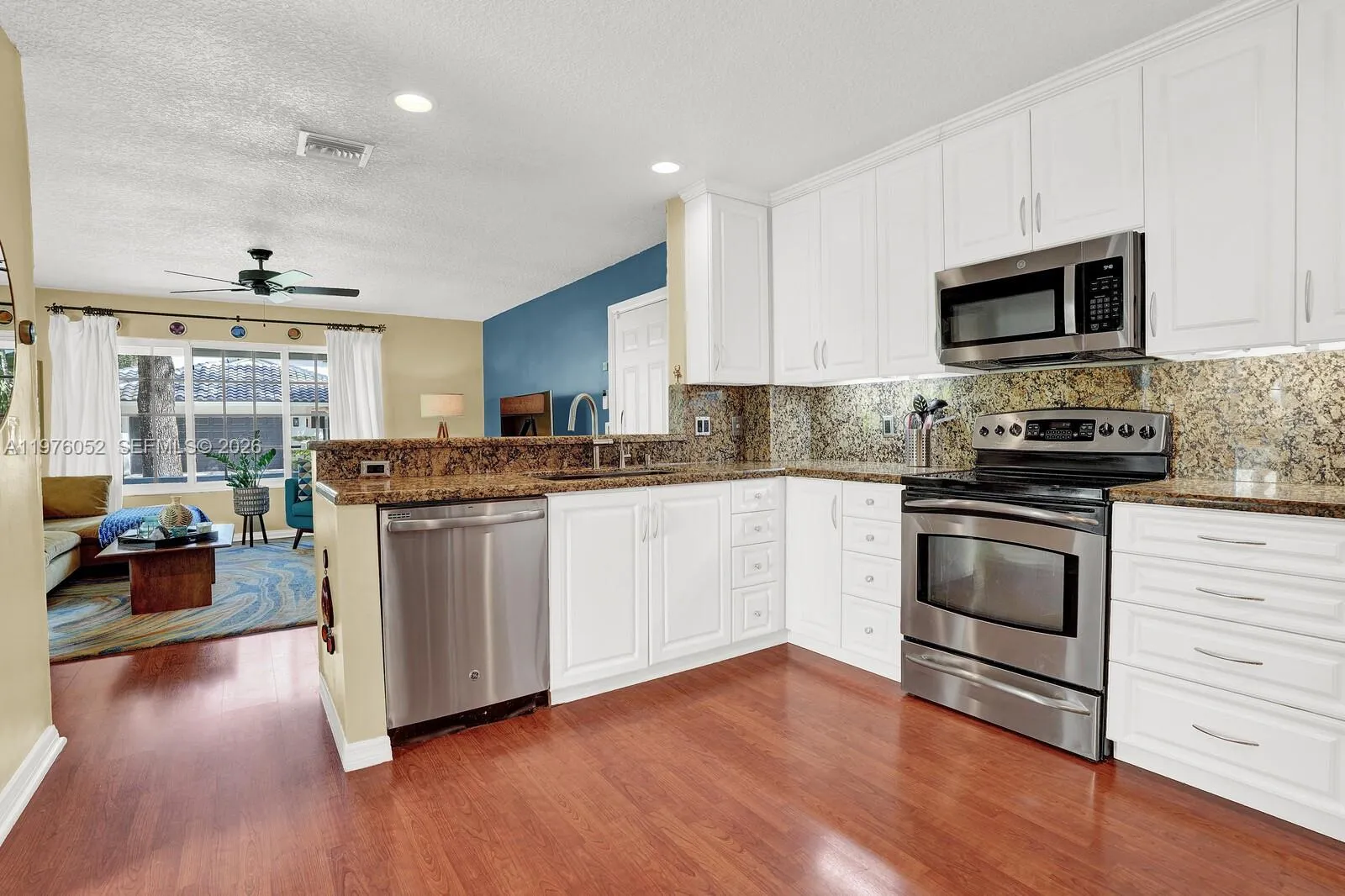 2091 Island Cir, Weston, Florida 33326, Weston, Florida 33326, 3 Bedrooms Bedrooms, ,3 BathroomsBathrooms,Residential,For Sale,2091 Island Cir, Weston, Florida 33326,A11976052