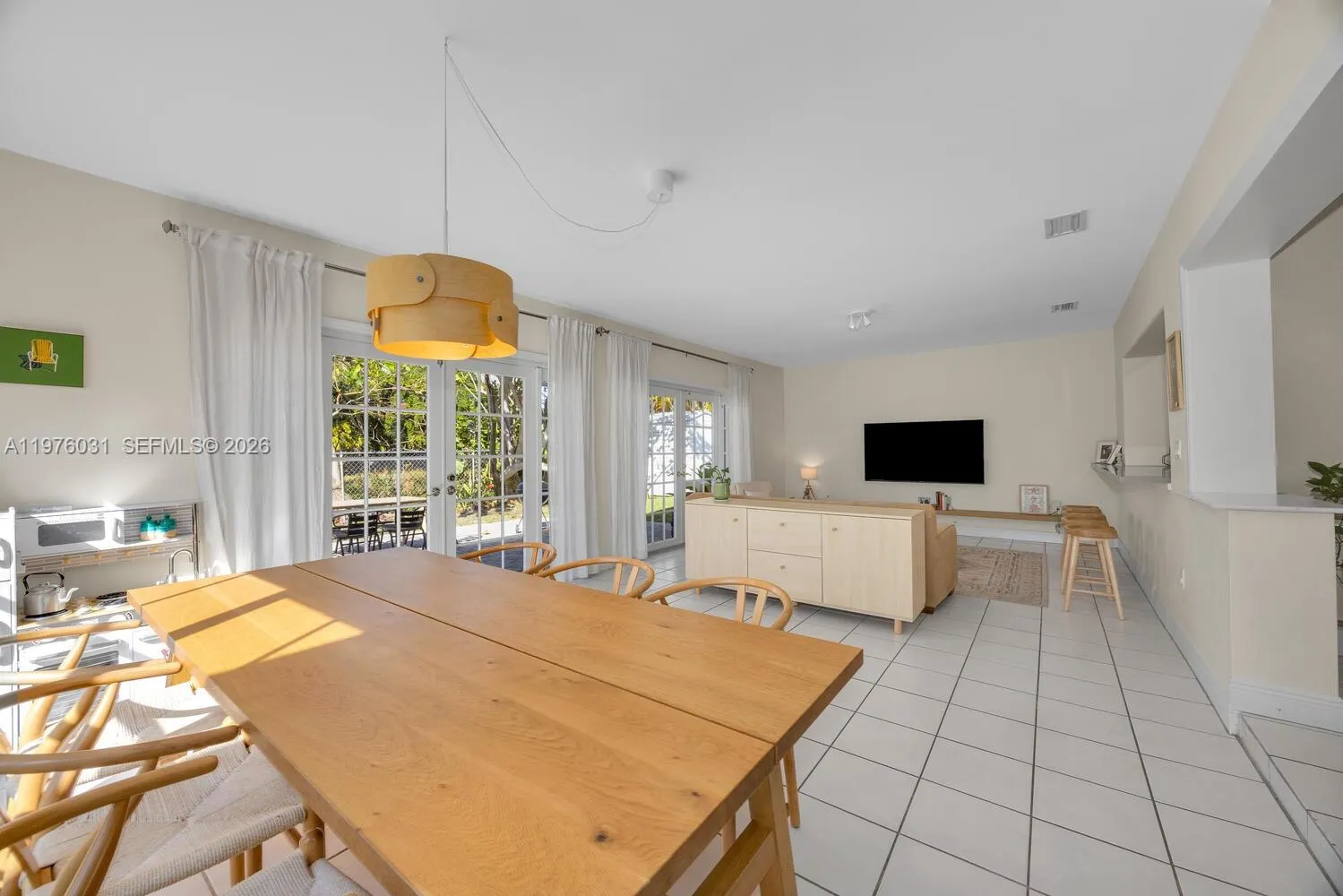 8230 Sw 63rd Pl, Miami, Florida 33143, Miami, Florida 33143, 3 Bedrooms Bedrooms, ,2 BathroomsBathrooms,Residential Lease,For Rent,8230 Sw 63rd Pl, Miami, Florida 33143,A11976031