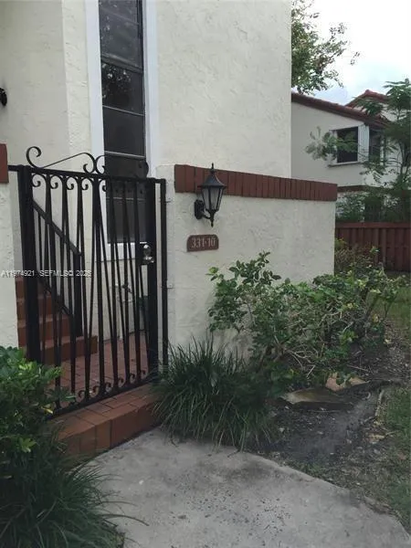331 Ives Dairy Rd 331-10, Miami, Florida 33179, Miami, Florida 33179, 3 Bedrooms Bedrooms, ,2 BathroomsBathrooms,Residential,For Sale,331 Ives Dairy Rd 331-10, Miami, Florida 33179,A11974921
