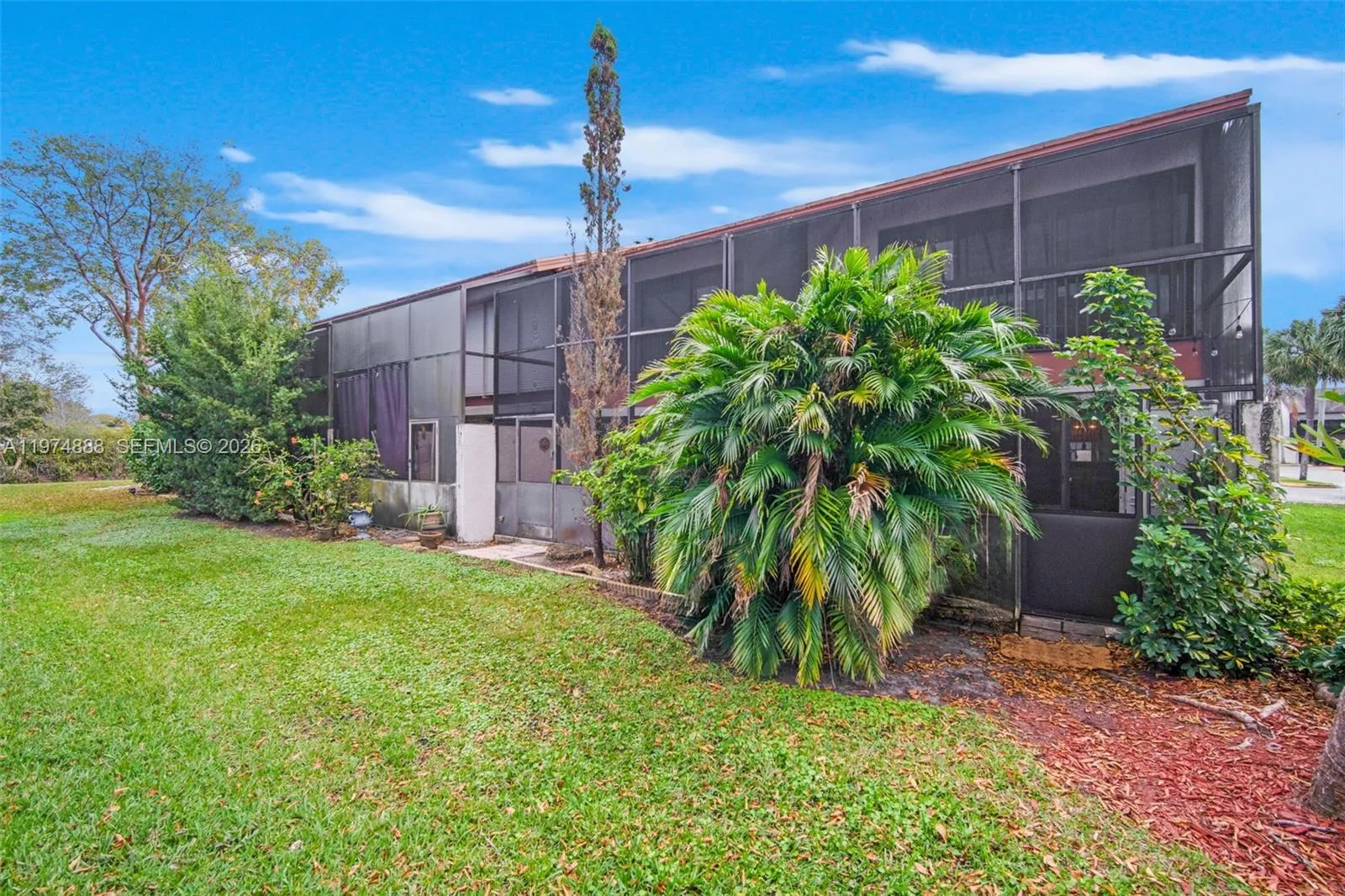 4250 Sw 70th Ter, Davie, Florida 33314, Davie, Florida 33314, 2 Bedrooms Bedrooms, 6 Rooms Rooms,2 BathroomsBathrooms,Residential,For Sale,4250 Sw 70th Ter, Davie, Florida 33314,A11974888