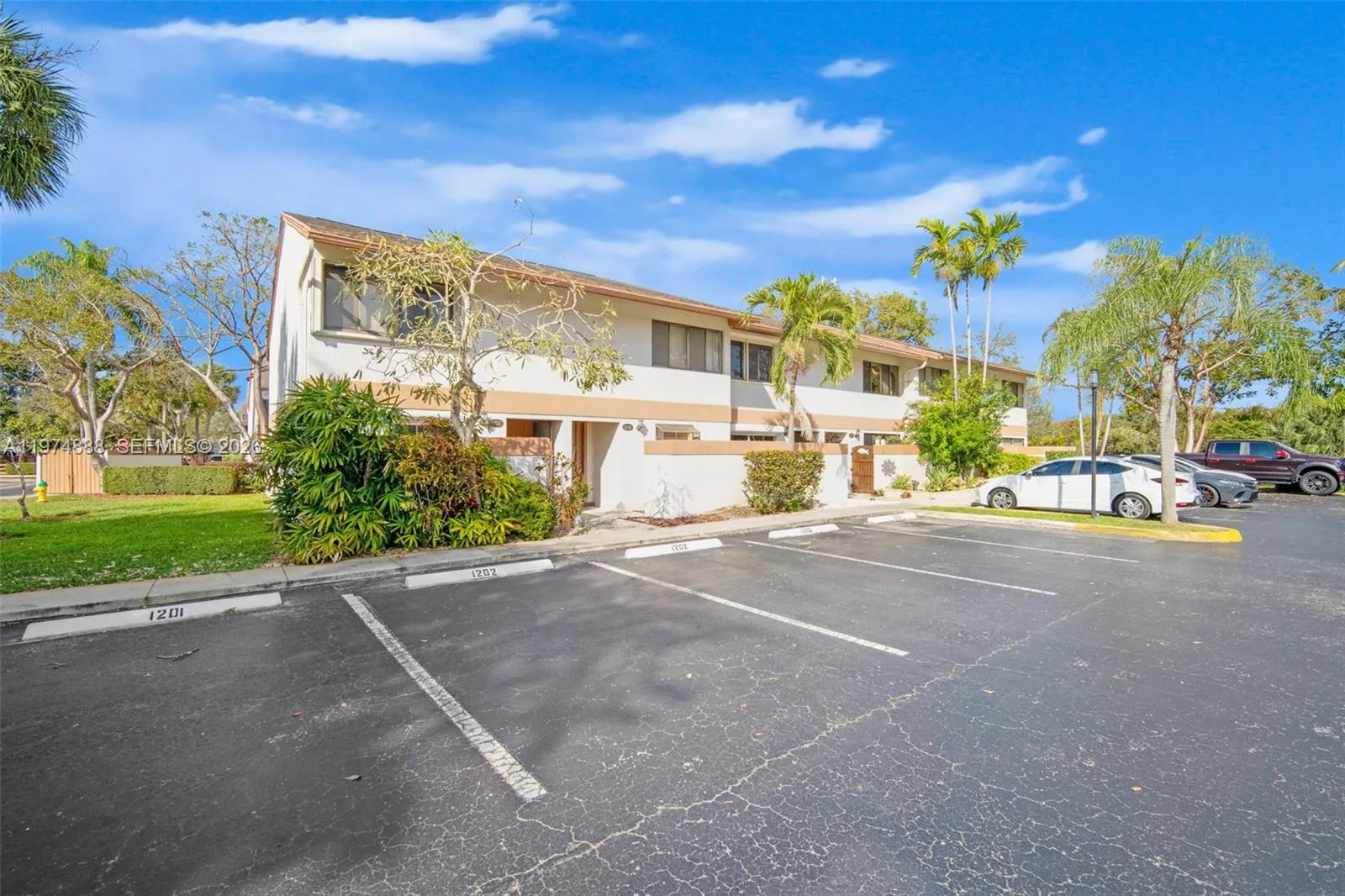 4250 Sw 70th Ter, Davie, Florida 33314, Davie, Florida 33314, 2 Bedrooms Bedrooms, 6 Rooms Rooms,2 BathroomsBathrooms,Residential,For Sale,4250 Sw 70th Ter, Davie, Florida 33314,A11974888