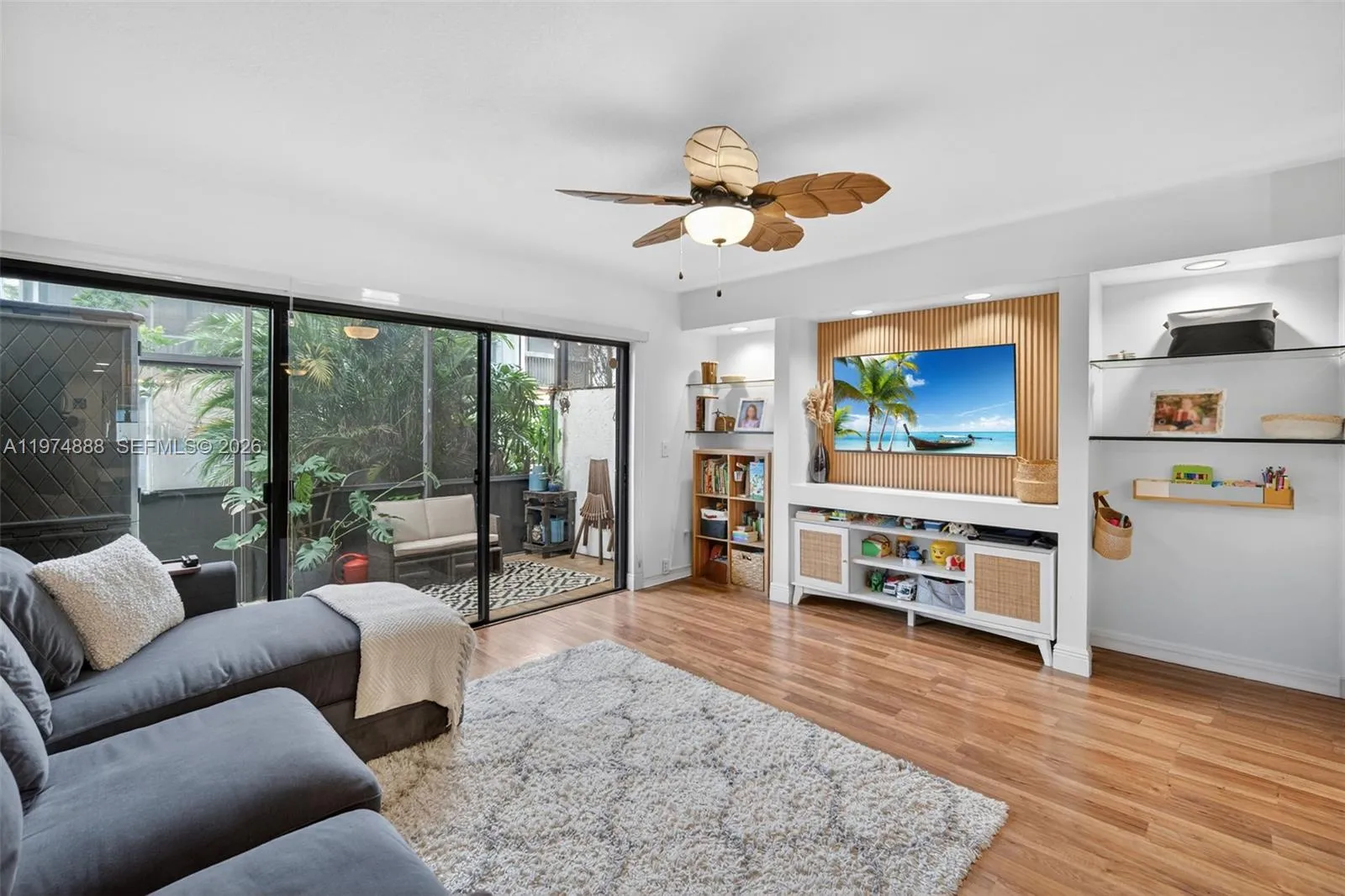 4250 Sw 70th Ter, Davie, Florida 33314, Davie, Florida 33314, 2 Bedrooms Bedrooms, 6 Rooms Rooms,2 BathroomsBathrooms,Residential,For Sale,4250 Sw 70th Ter, Davie, Florida 33314,A11974888